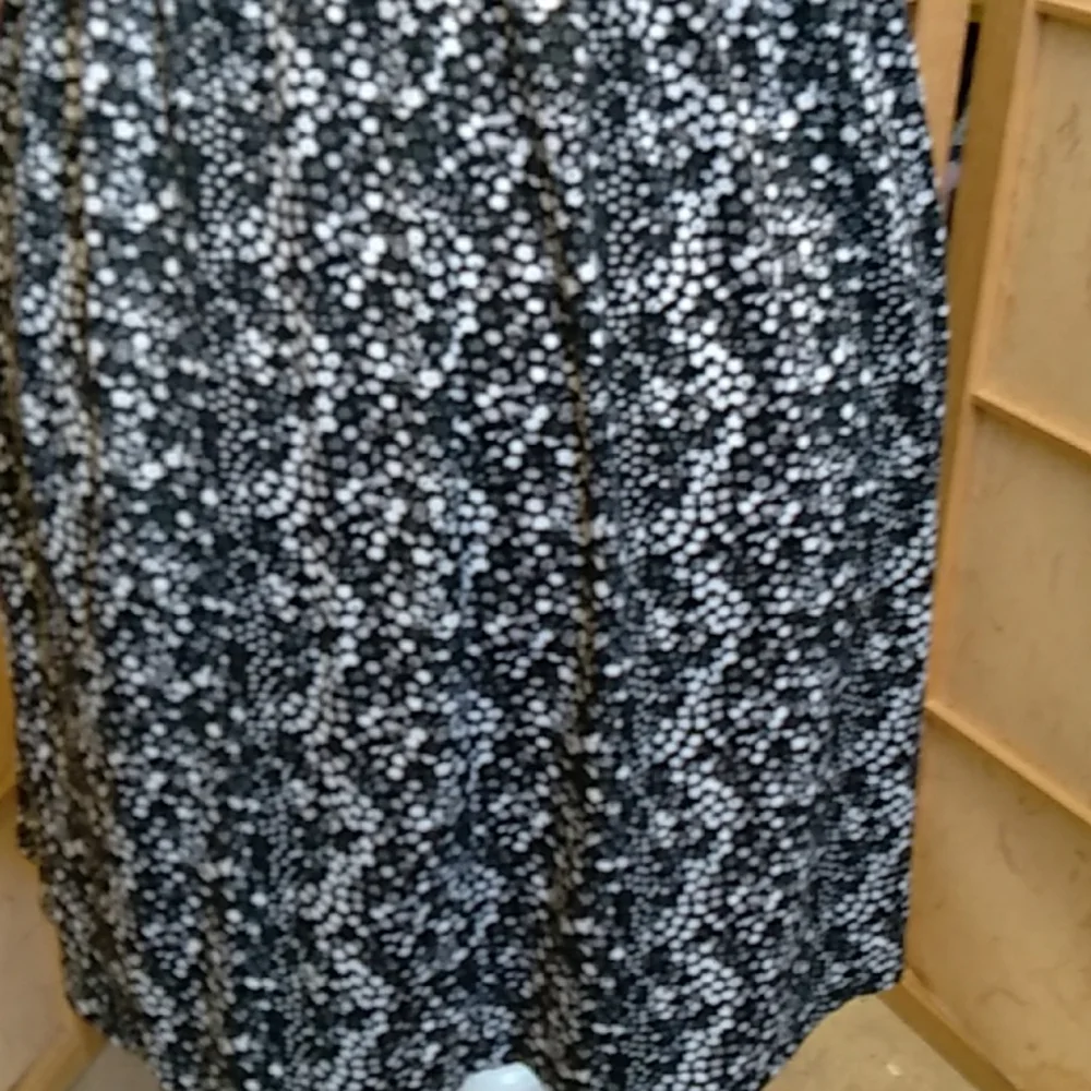 BeBop black floral dress size M - Picture 6 of 11